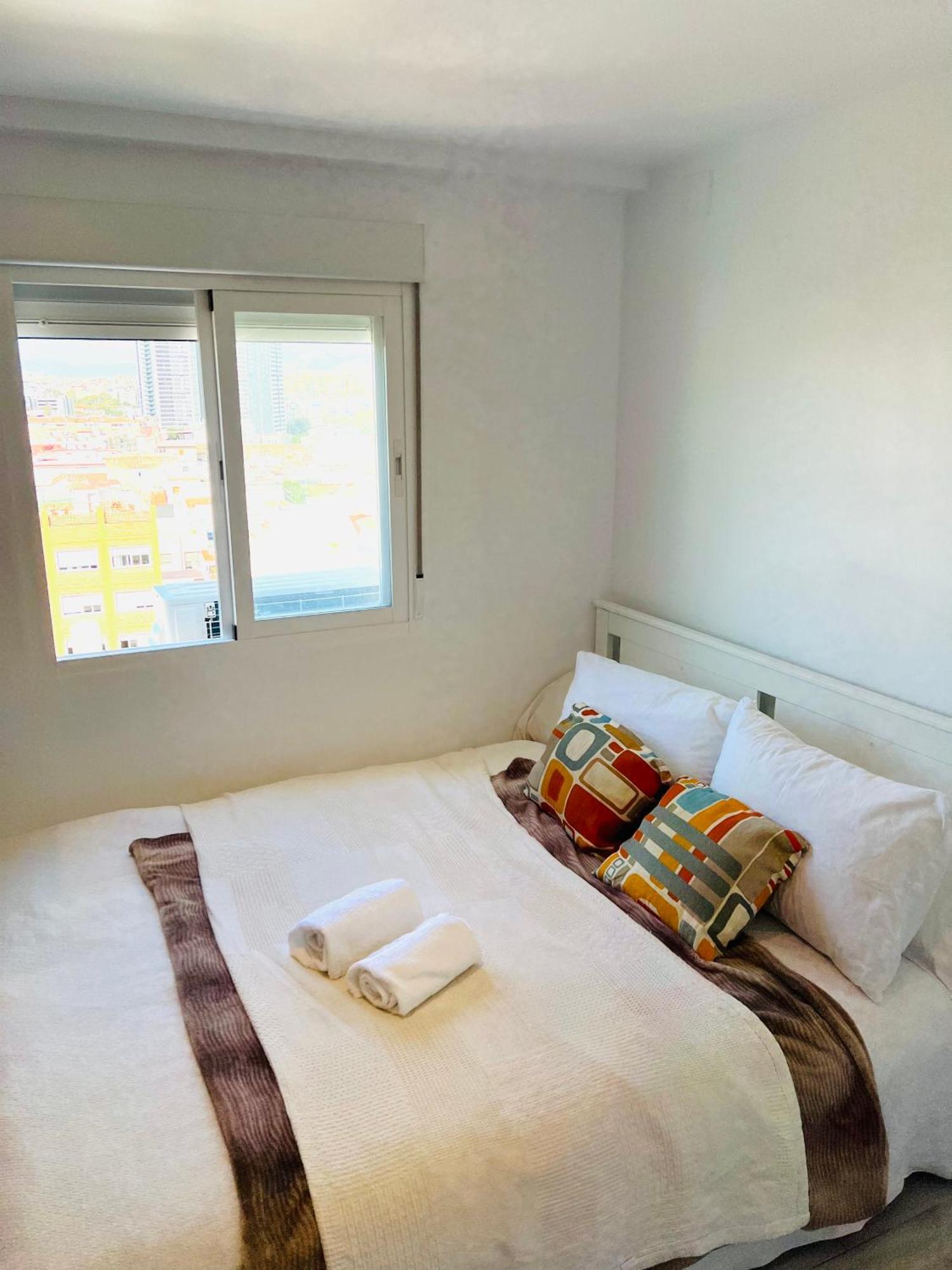 Spacious 4 Bedroom Centre Sleeps 7 Ac Views For Groups Málaga