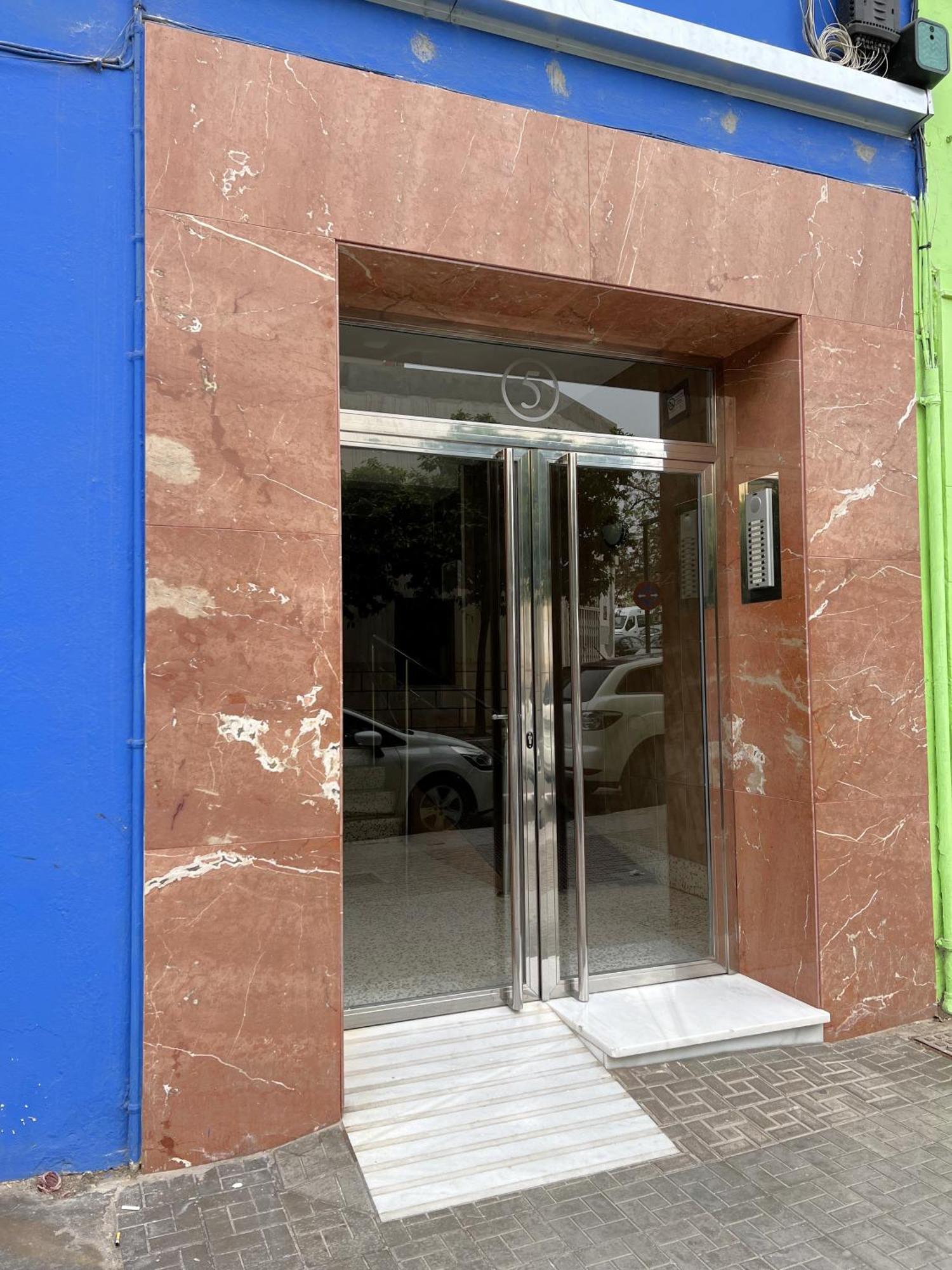 Spacious 4 Bedroom Centre Sleeps 7 Ac Views For Groups Privat bolig
